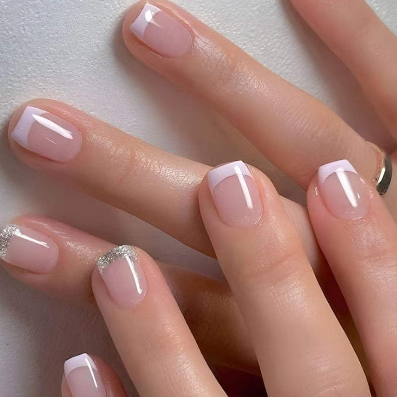 24PCS White Heart French Tip Press On Nails