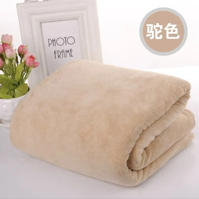 Super Large Microfiber Bath Towel – Ultra Absorbent, Quick-Dry, Soft & Multi-Purpose for Sports & Travel