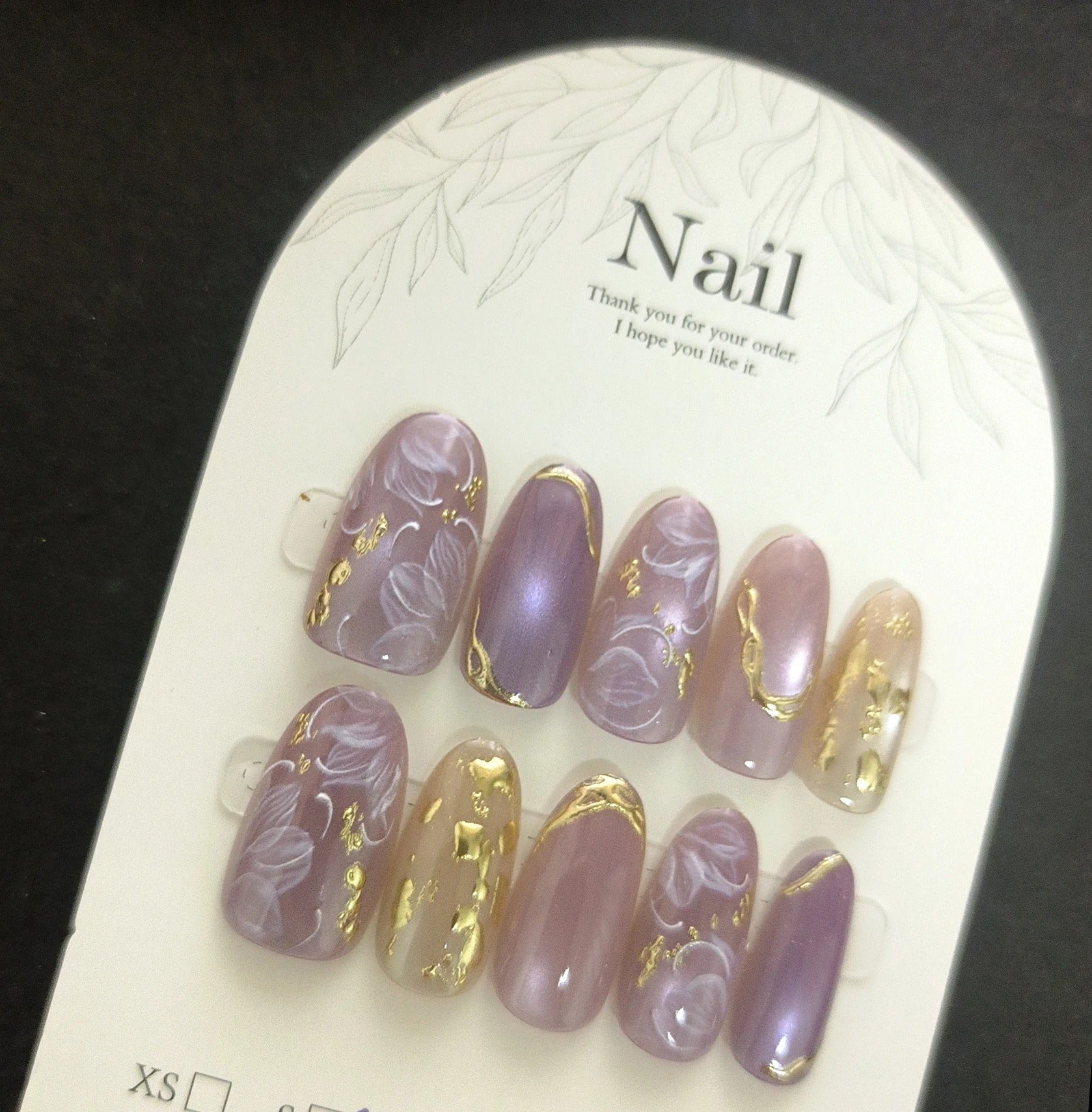 Handmade Purple Flower Cat Eye Press-On Nails (10pcs, Mid-Length Almon)d