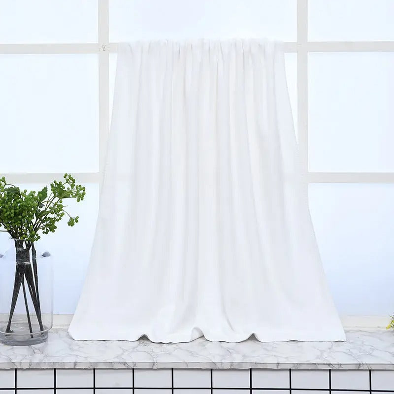 Super Large Microfiber Bath Towel – Ultra Absorbent, Quick-Dry, Soft & Multi-Purpose for Sports & Travel